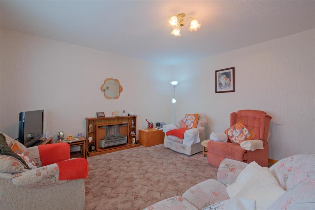 Hillhead Crescent, Hamilton photo 4