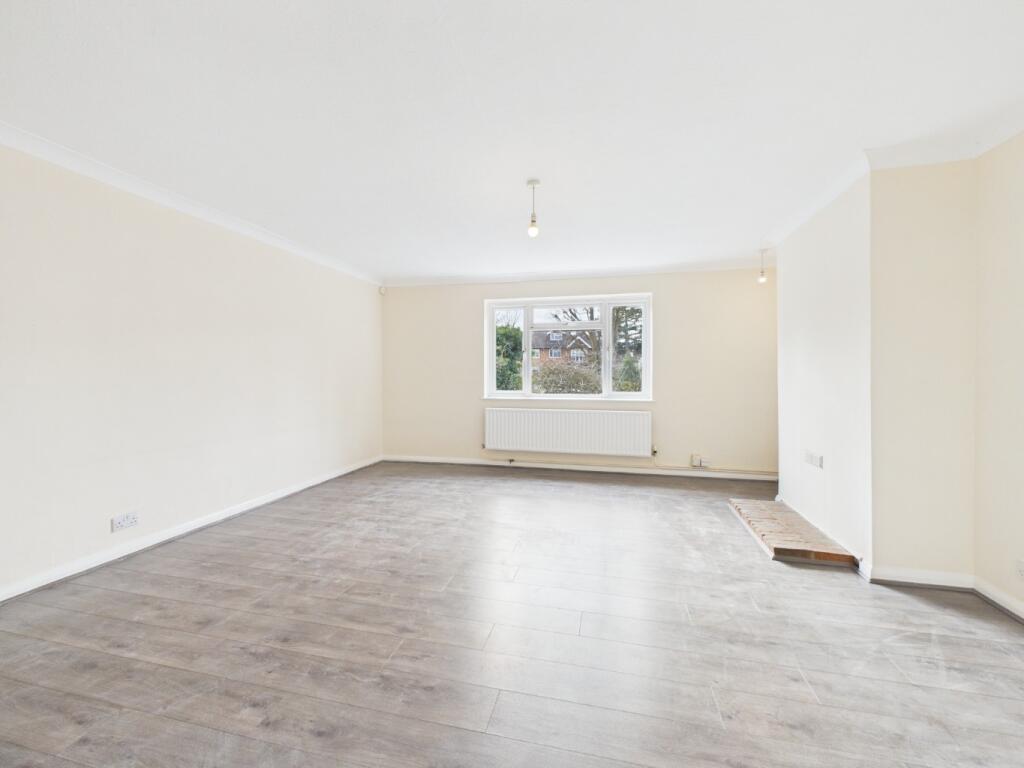 Curzon Court, Beckenham Grove, Bromley, Kent, BR2 photo 2