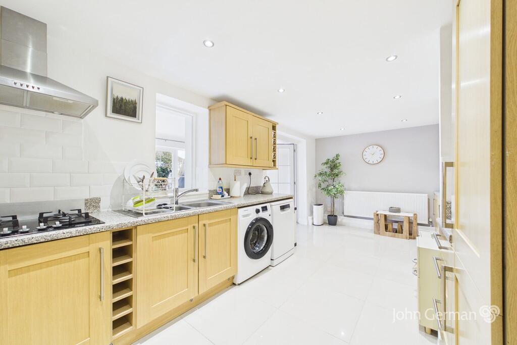 Finchley Avenue, Derby photo 4