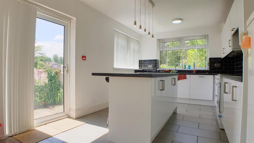 1 bedroom house share for rent
