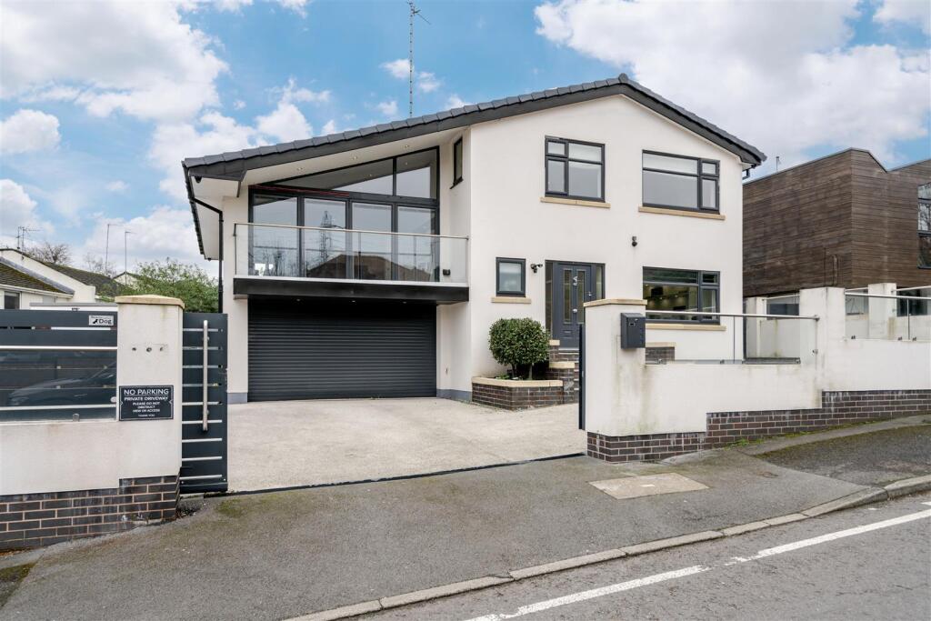 Main image of property: Woodstock Drive, Worsley, Manchester, M28 2NP