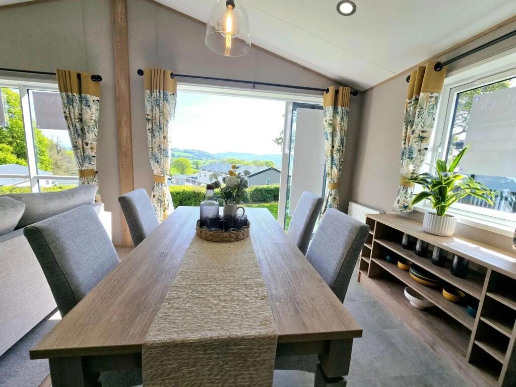 House in Portsmouth - View 5