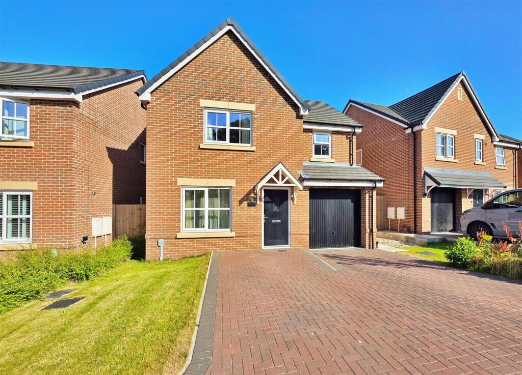 Main image of property: Onyx Close, Poulton-Le-Fylde
