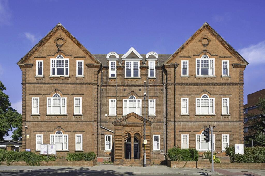 Main image of property: Darnley Road, Gravesend, DA11
