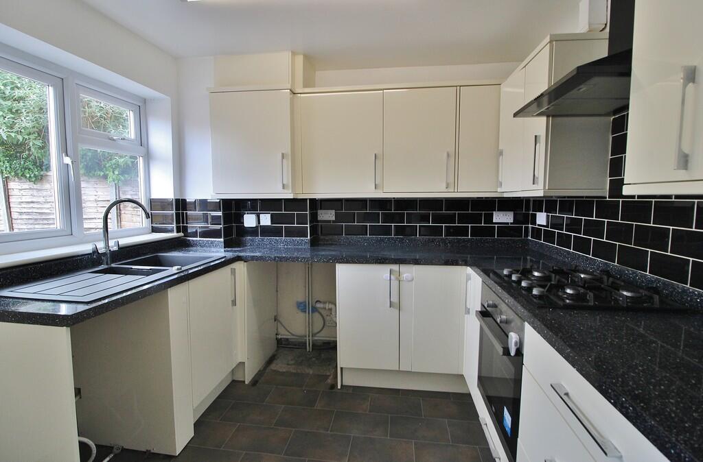 Bevan Road, Lovedean photo 4