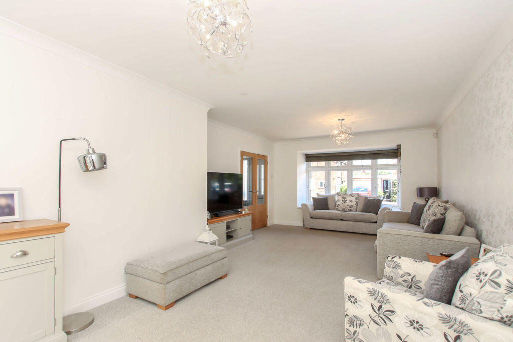 Crossfell Road, Hemel Hempstead photo 4