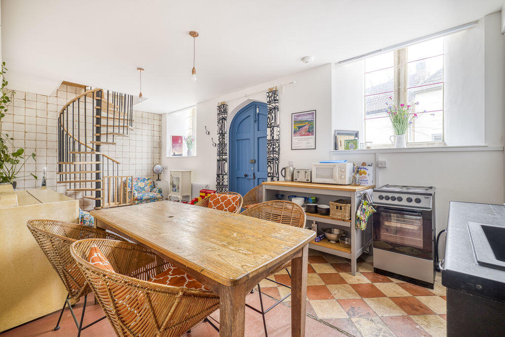 Additional image 27 of Unique 6 bedroom detached property on Bruton High Street