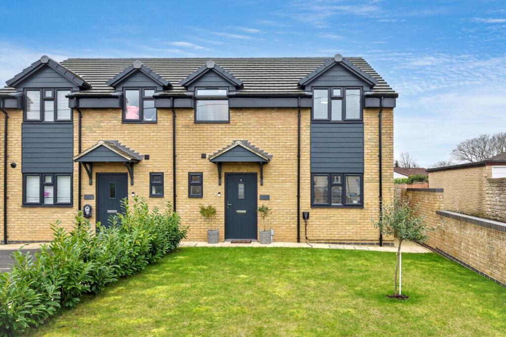 Main image of property: 1 Banwell Close, Carterton