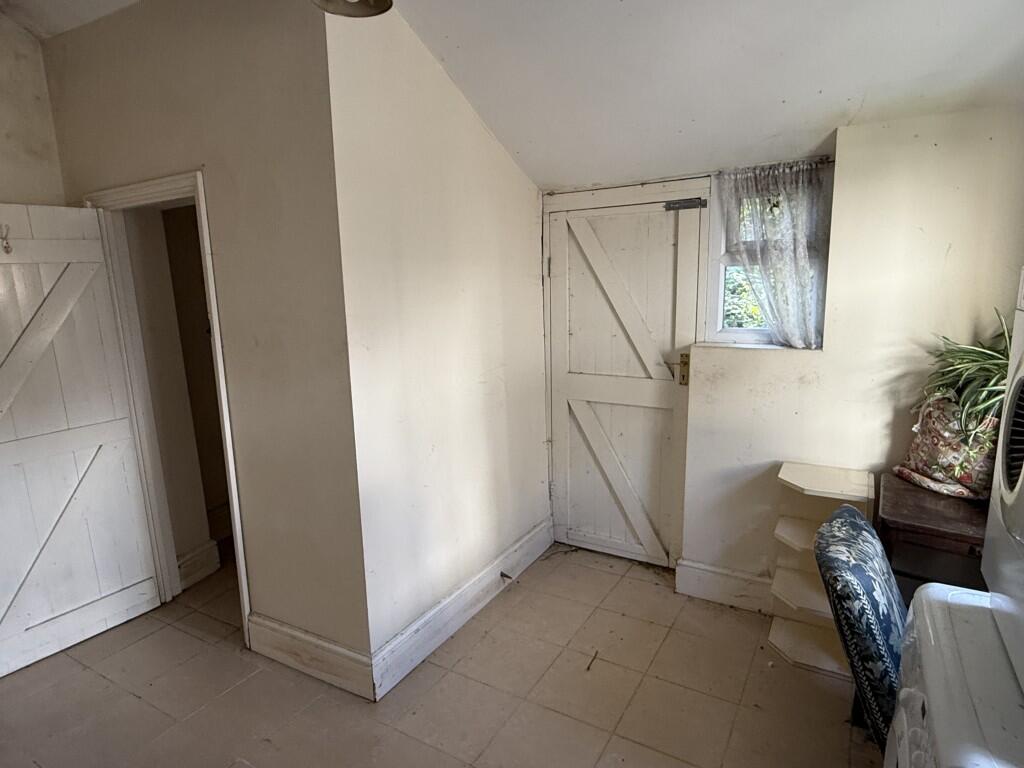 House in Peterborough, New Fletton - More