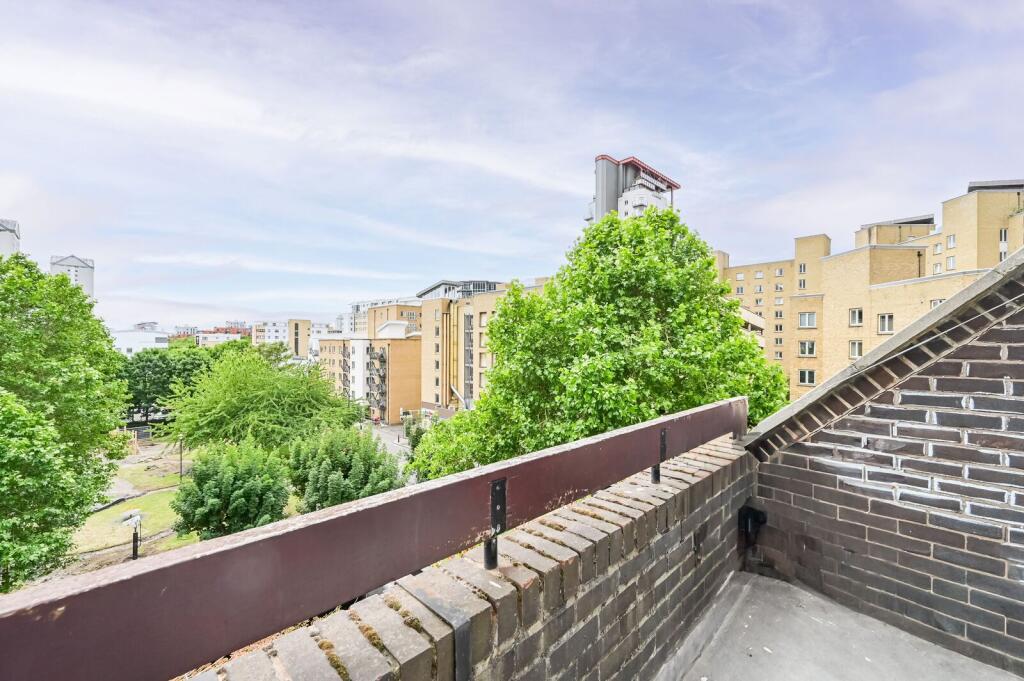 Apartment in London, Millwall, Canary Wharf - View 3