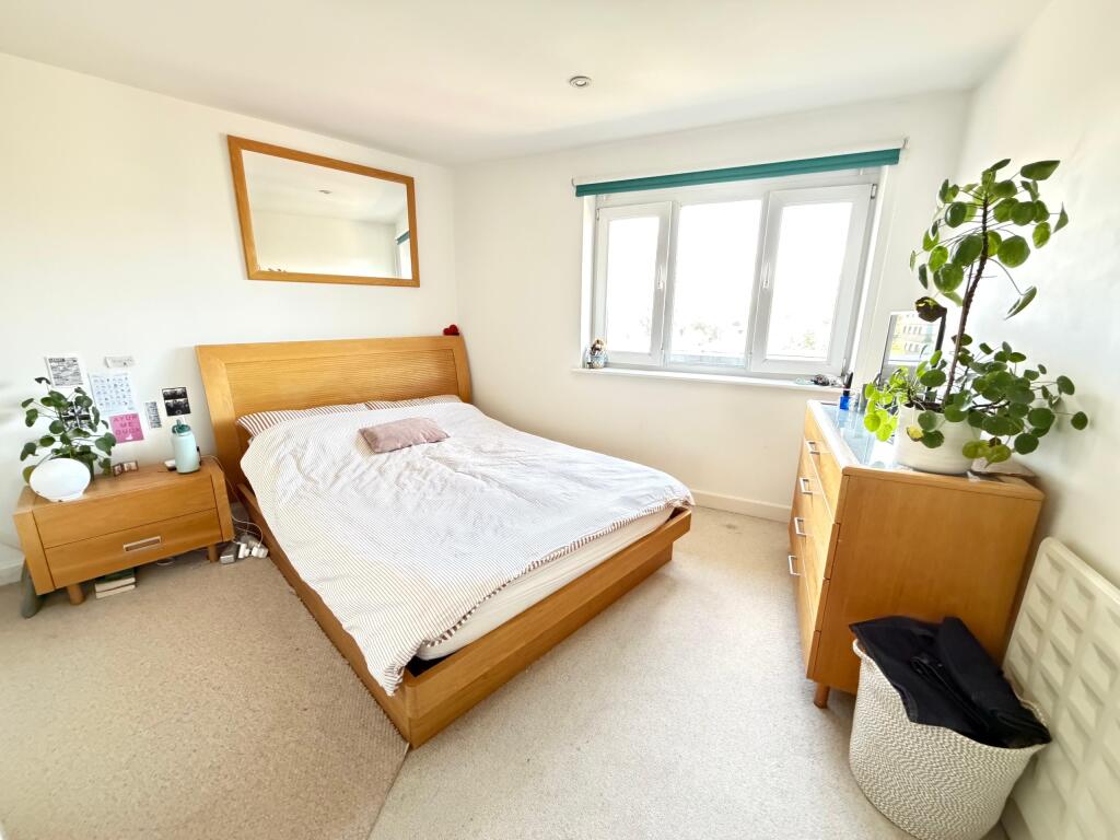 Apartment in London - View 2