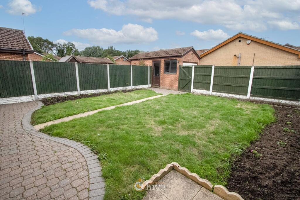 House in Doncaster, Lakeside - View 3
