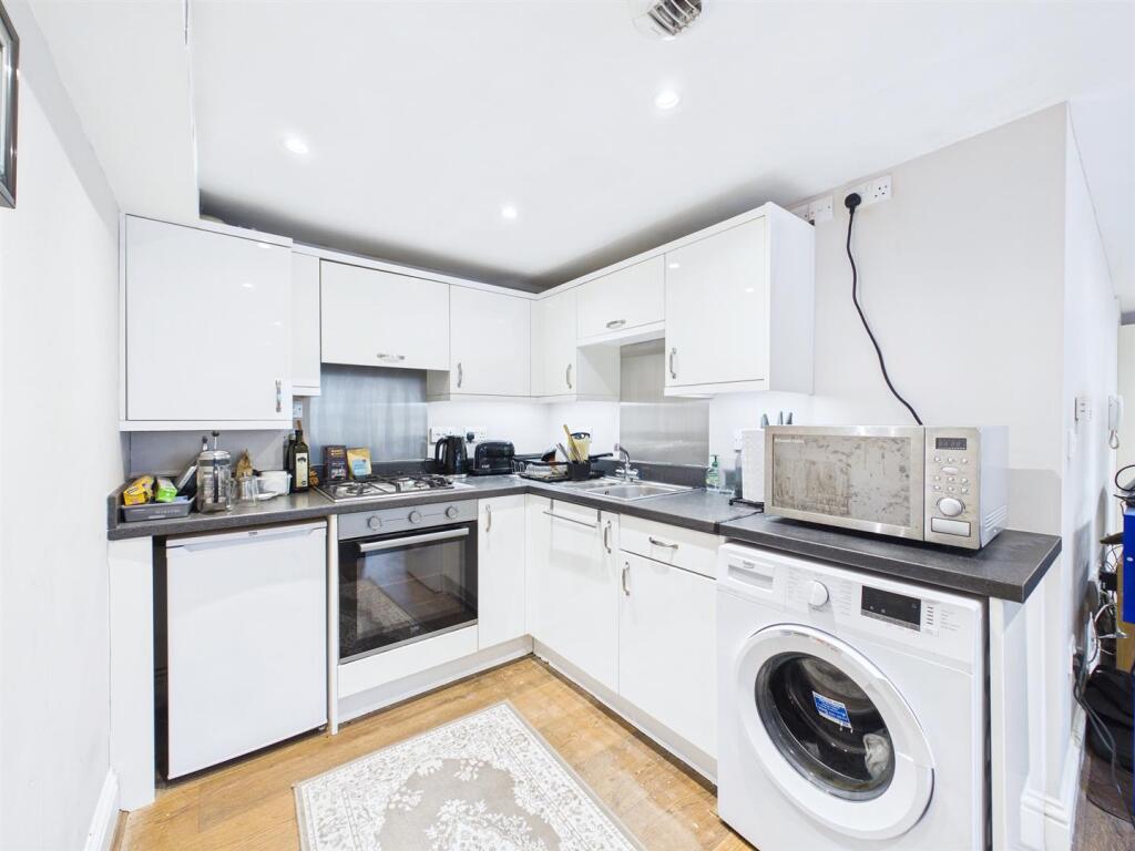 Apartment in Bristol - More