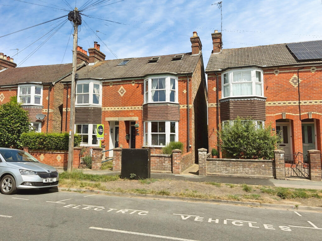 Main image of property: St Leonards Road, Horsham, West Sussex, RH13 6AP