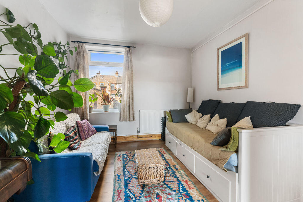 House in Cleethorpes, North East Lincolnshire - More