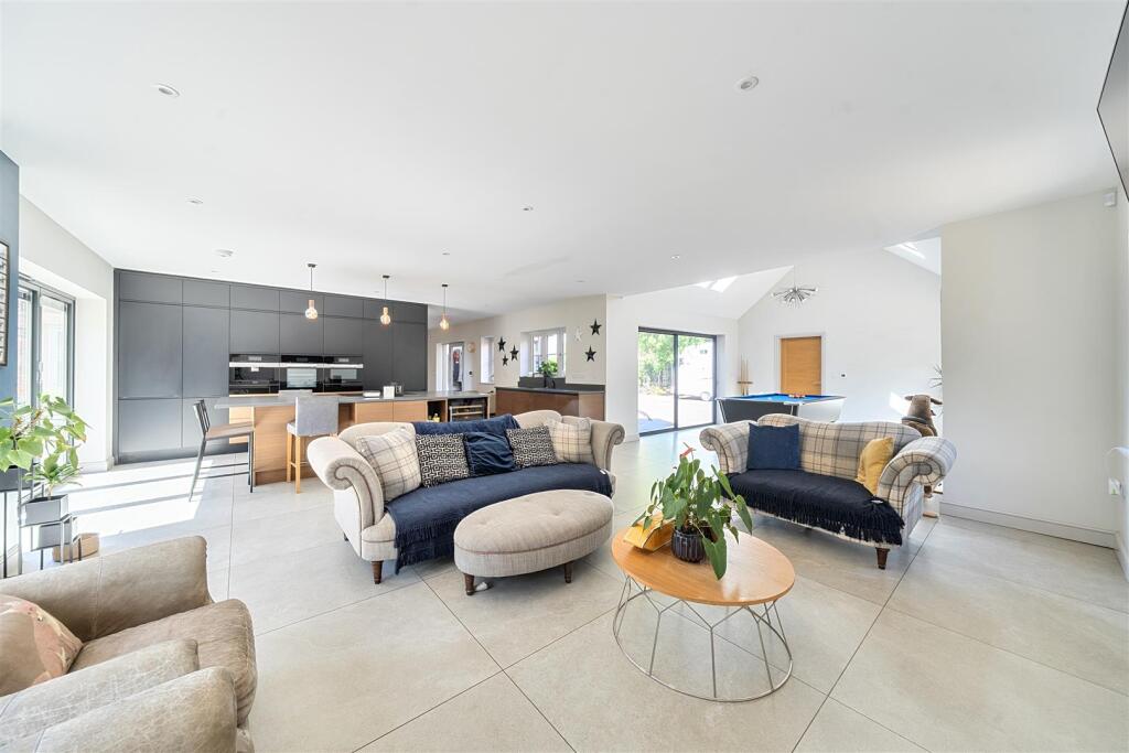 House in Rushcliffe, Orston - View 6