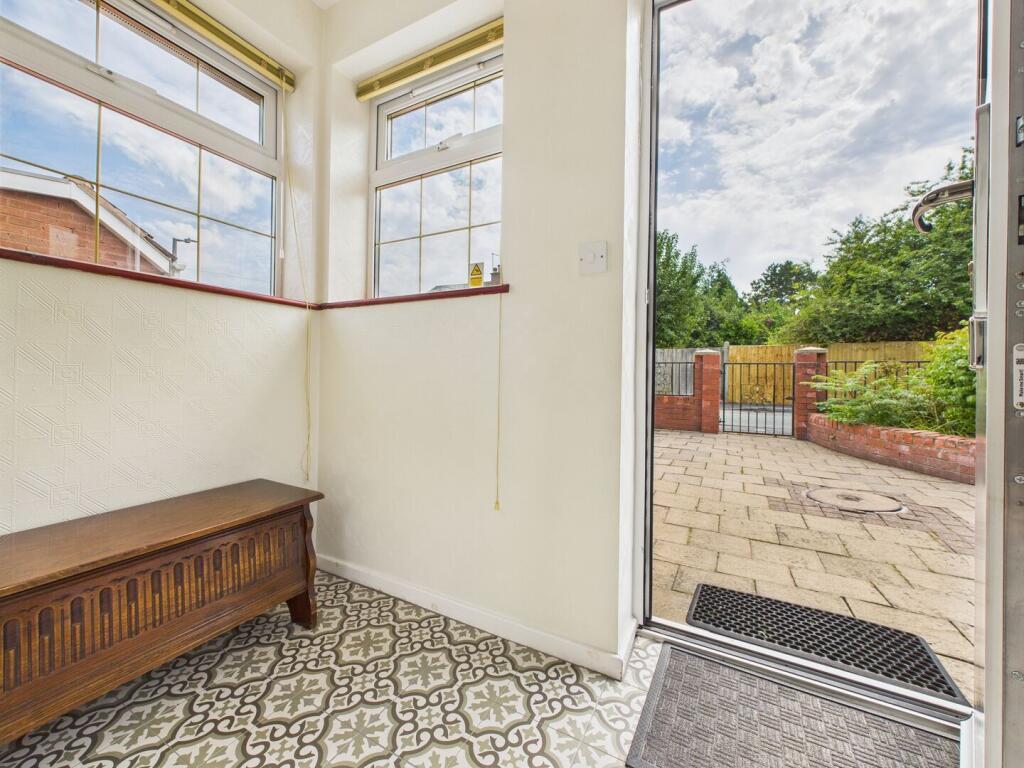 House in Newport - View 3