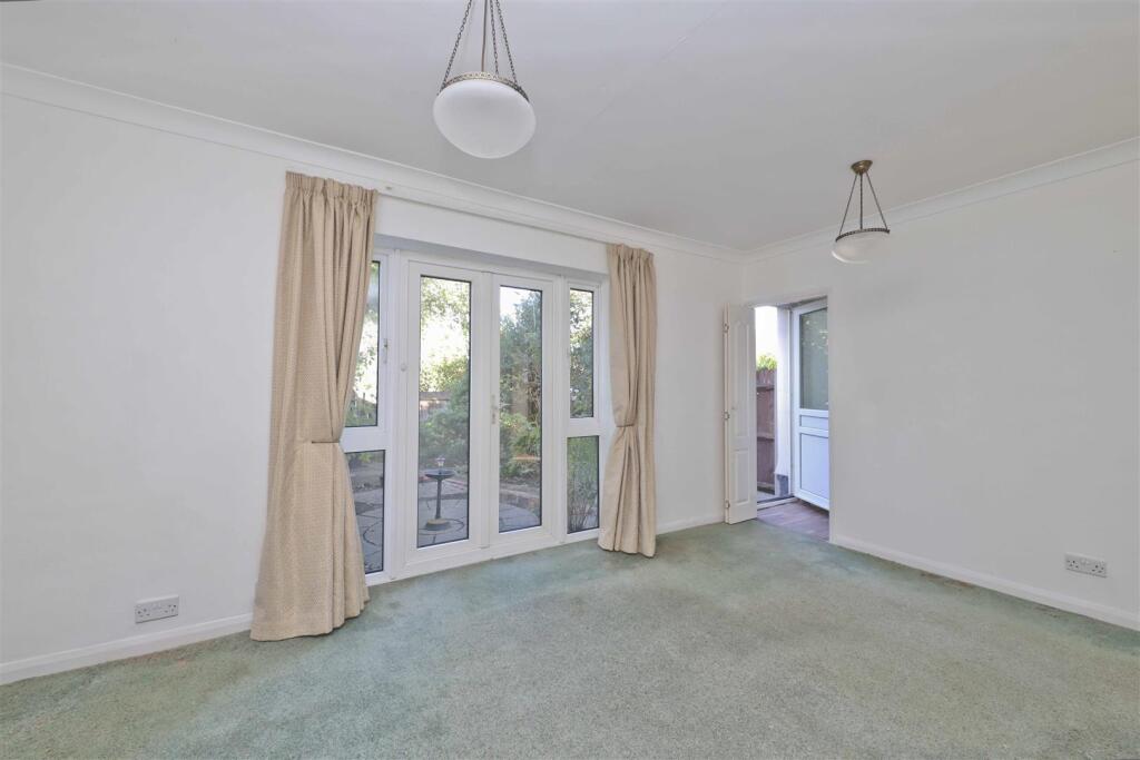 Cordingley Road, Ruislip photo 4