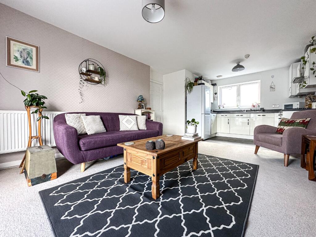 Apartment in Taunton - View 5
