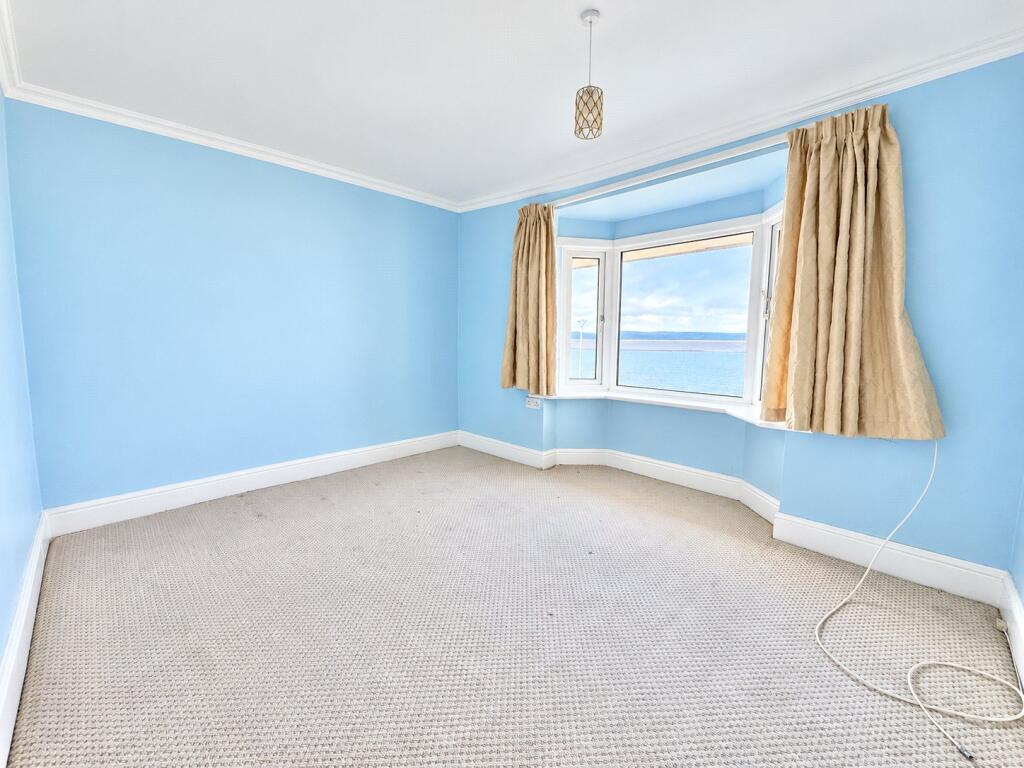 Apartment in Wirral, West Kirby - More