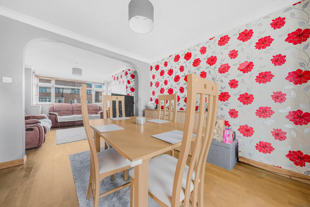 House in Spelthorne, Surrey - View 4