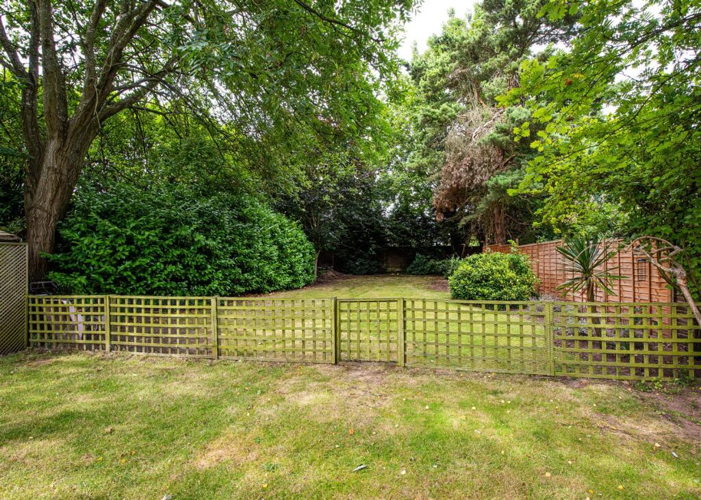 58 Perton Road, Wightwick, Wolverhampton, WV6 8DJ photo 4