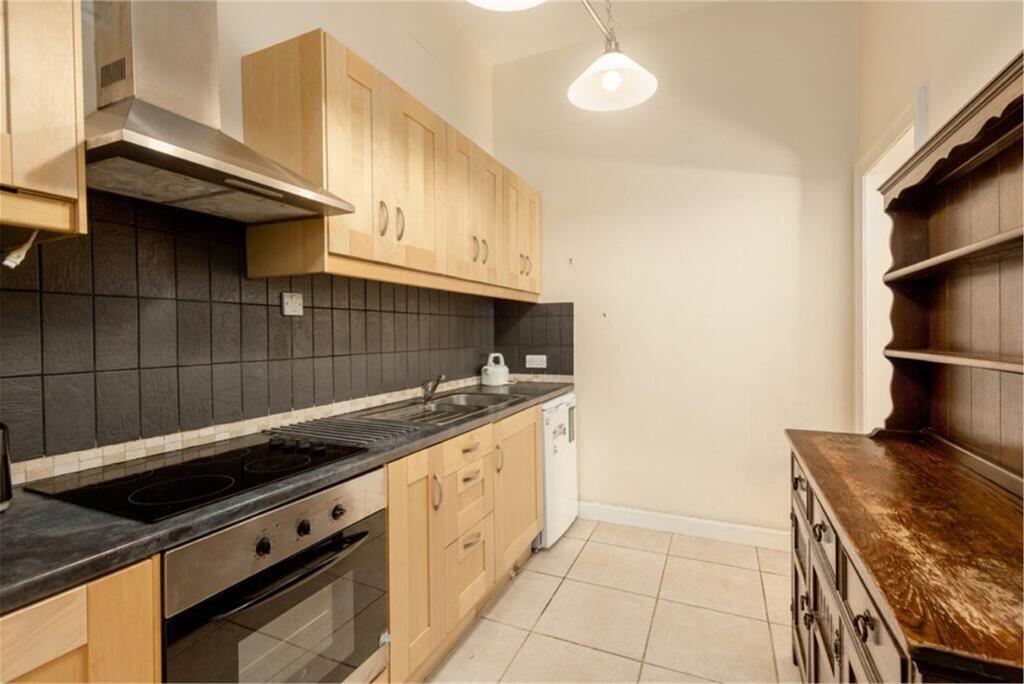 Apartment in Edinburgh, Church Hill, Morningside - More