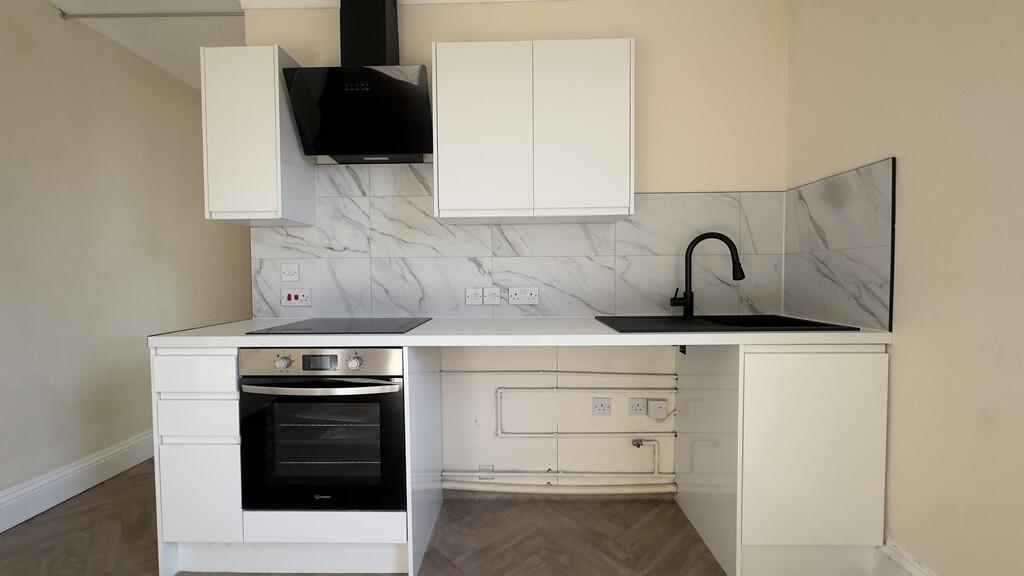 Clifton Road, Weston-super-Mare photo 4