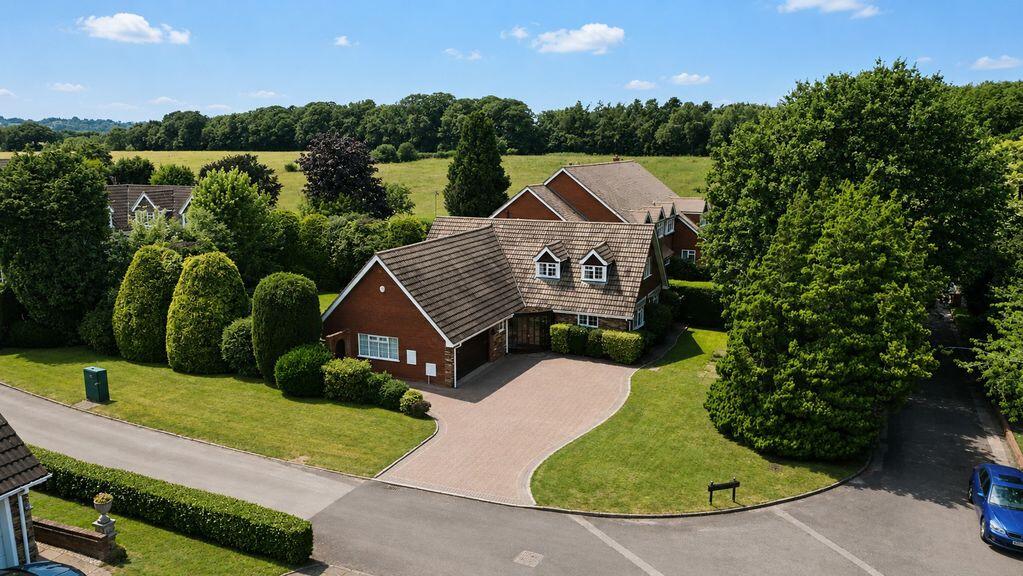 Barns Croft, Little Aston, Sutton Coldfield, B74 3BW