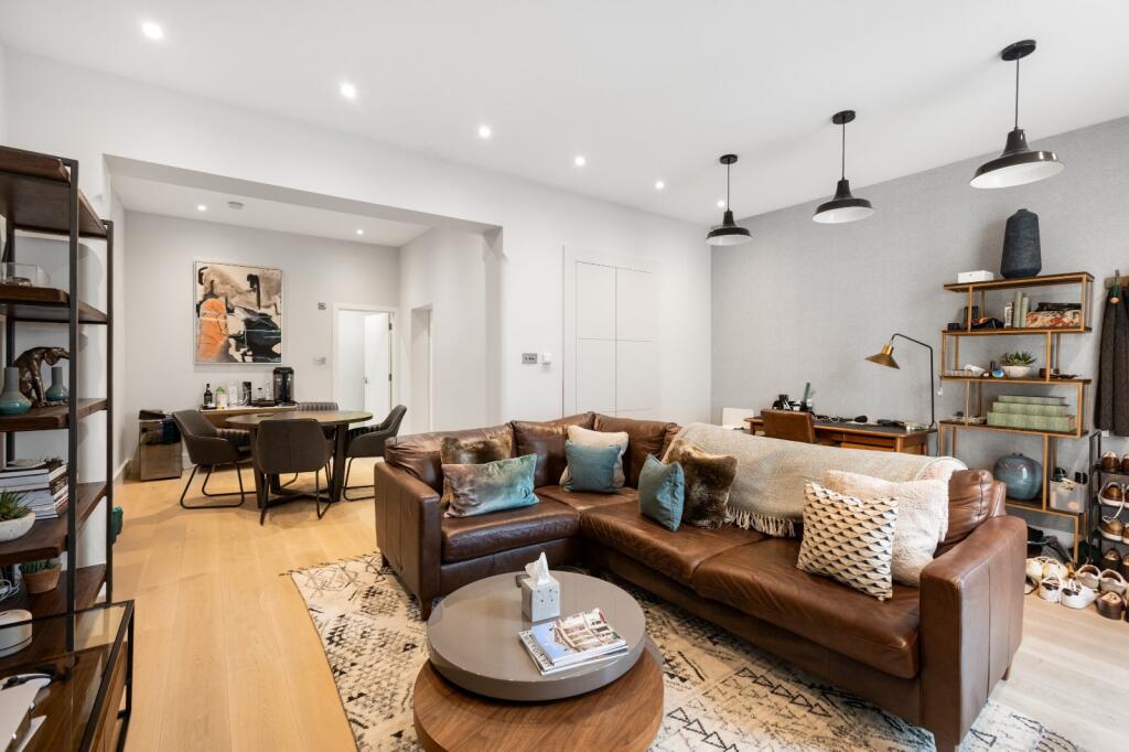 Main image of property: Queen's Gate Mews, South Kensington, London, SW7