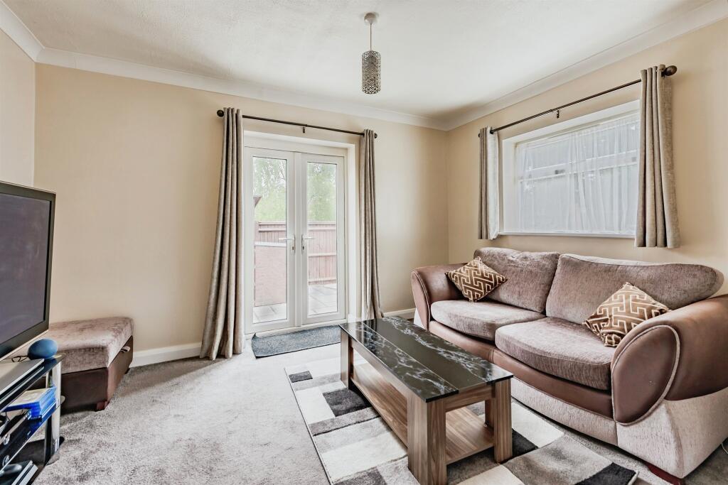 House in Crawley, Broadfield - View 3