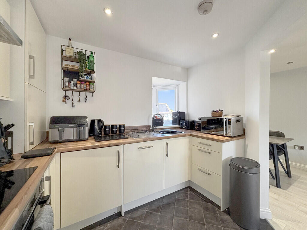 Apartment in West Suffolk, Stanton - View 5