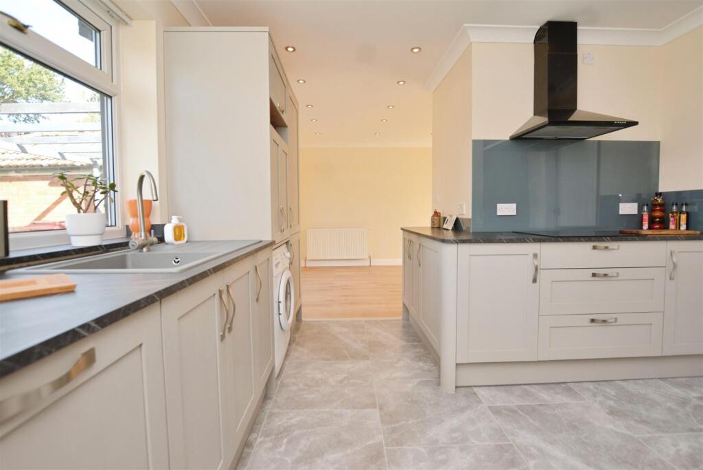 House in Messingham, North Lincolnshire - View 3