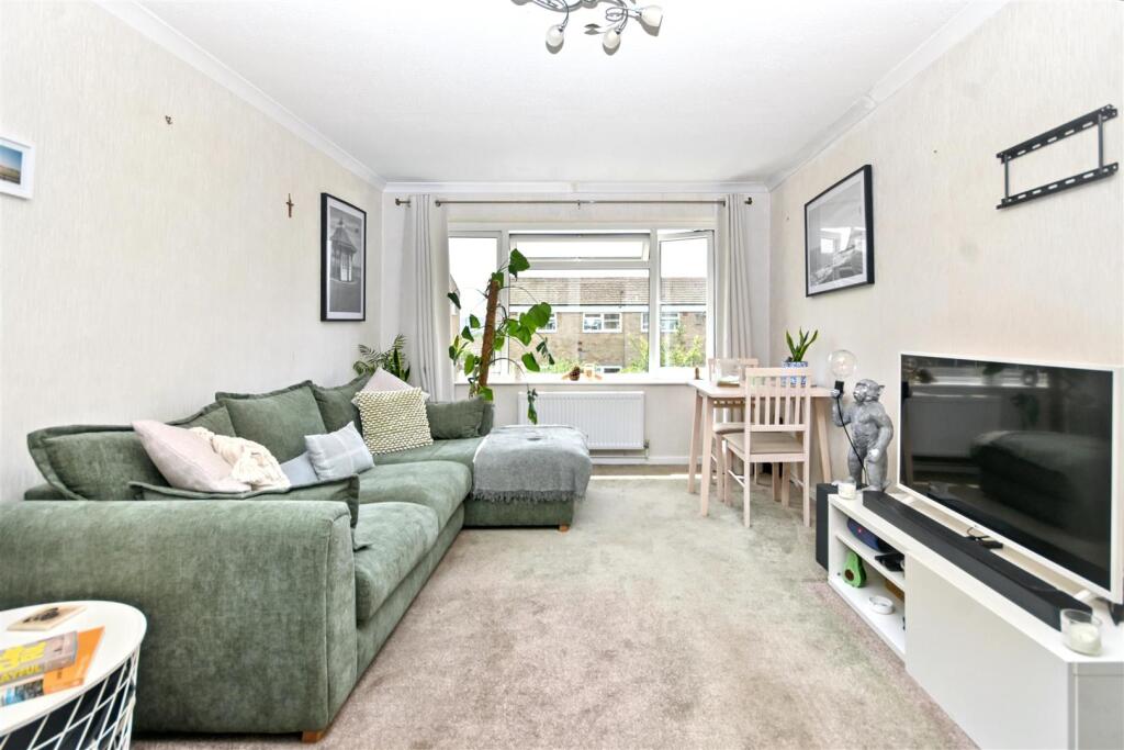 Primrose Close, Eastbourne photo 5
