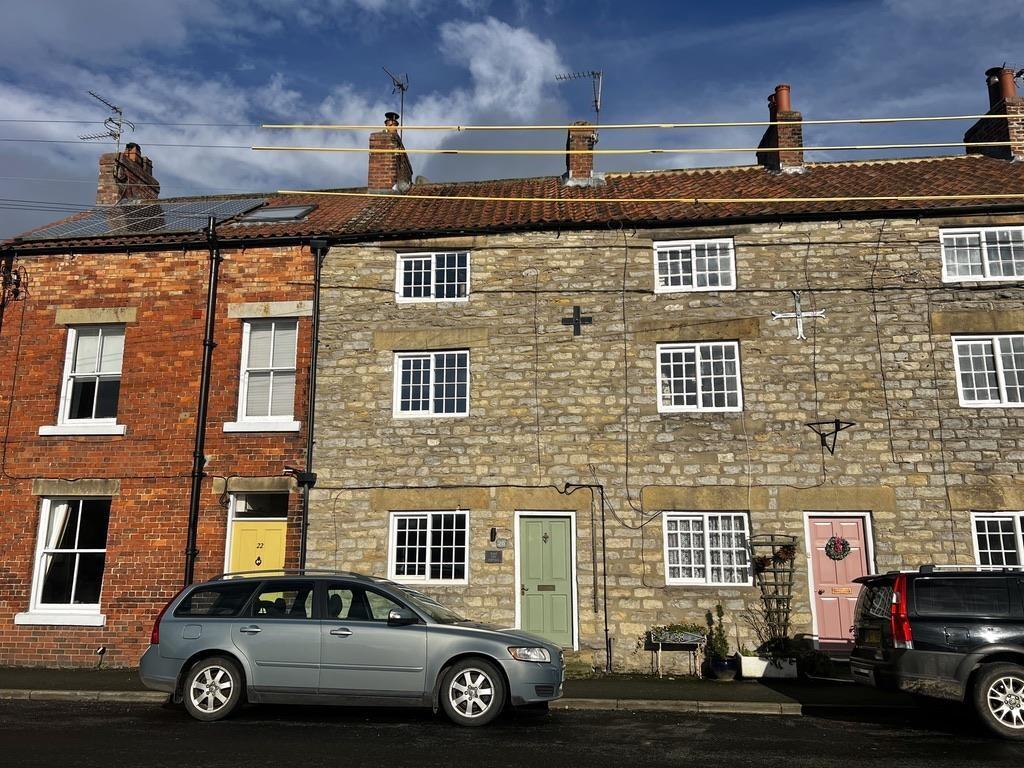 2-bed house on 20 Dale End, Kirkbymoorside, York, YO62 6ED, £189,950