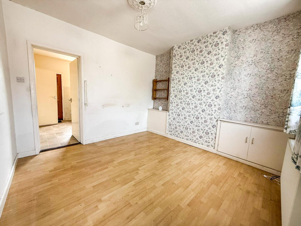 Apartment in Broxtowe, Eastwood - View 4