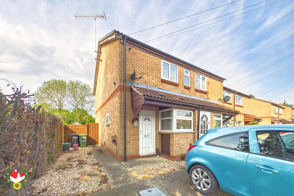 Main image of property: 44 Overbrook Road, Hardwicke, Gloucester, GL2 4RX