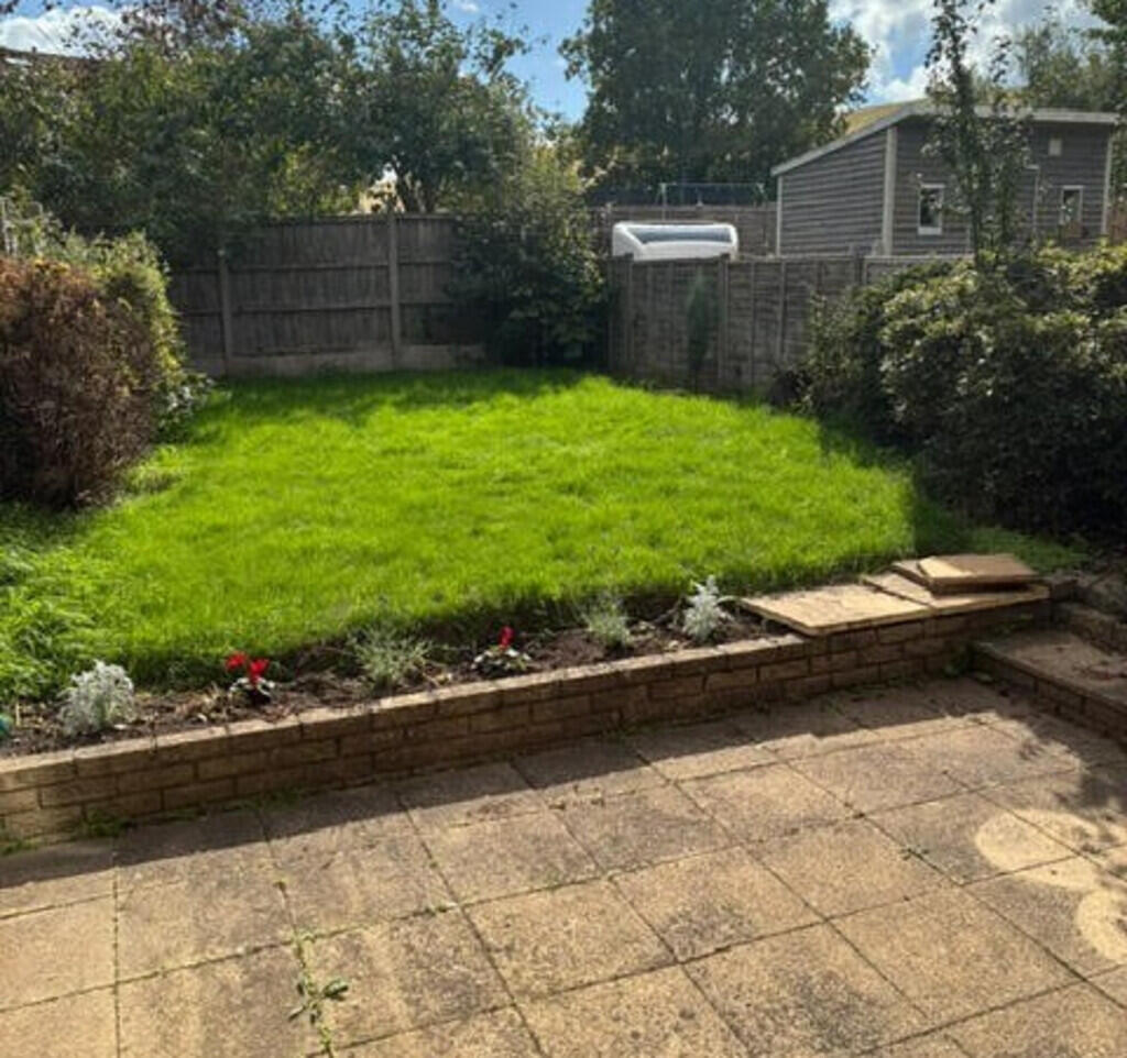 House in Nuneaton and Bedworth, Warwickshire - View 4