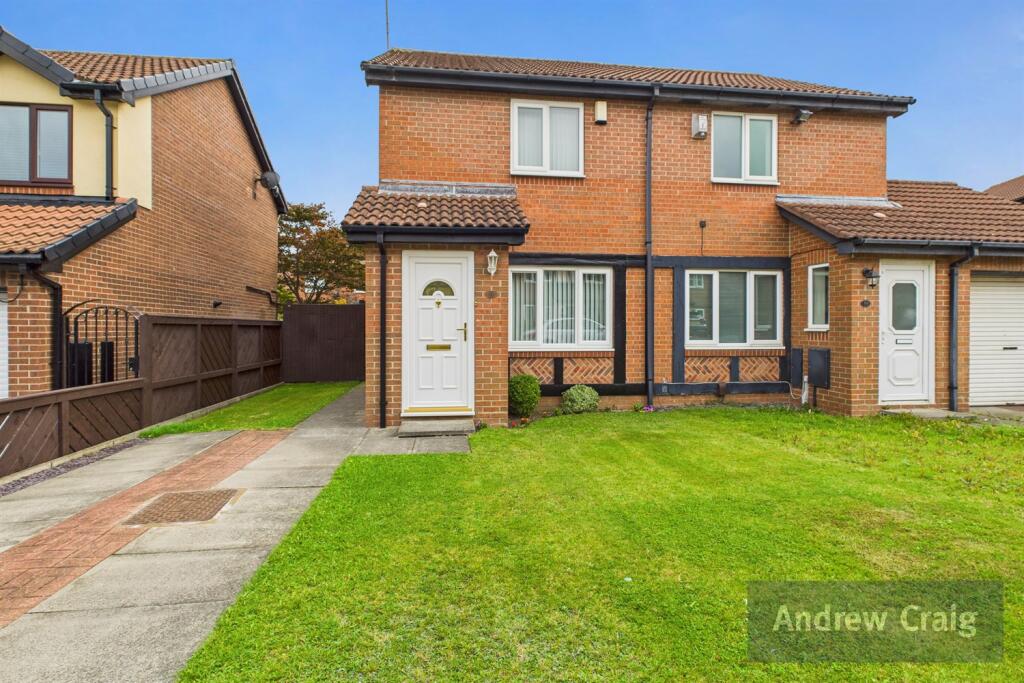 2-bed semi-detached on Silverdale, Sunderland, £155,000