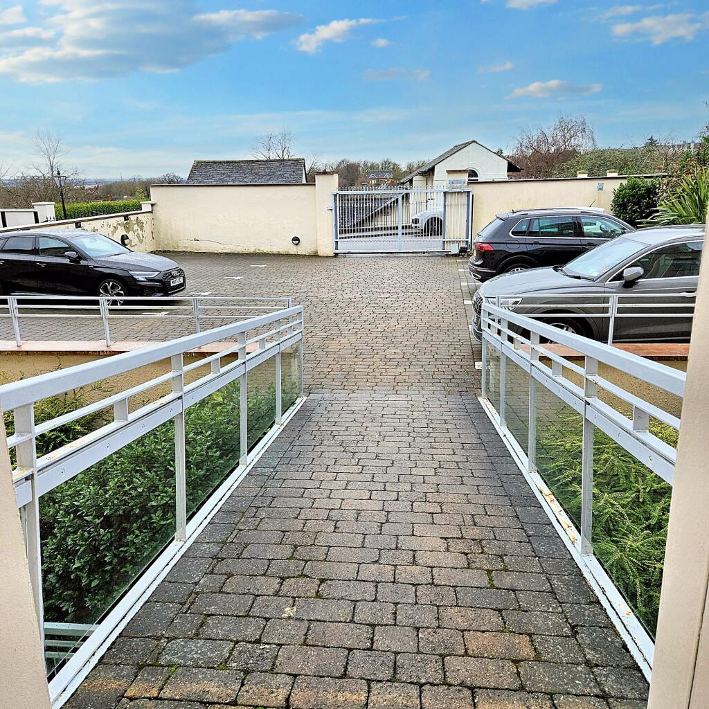Apartment in Nottingham, The Park - View 2