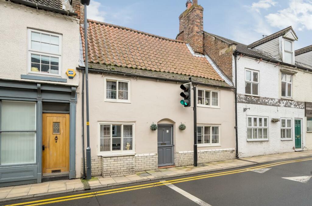 3-bed house on High Street, Cawood, £250,000