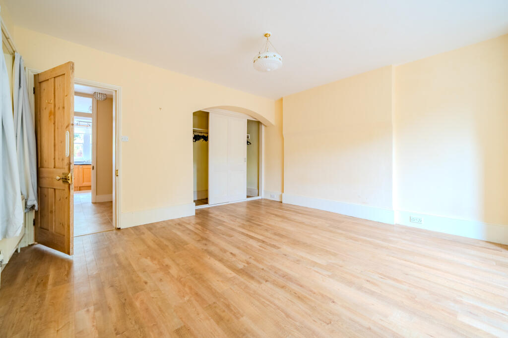 Apartment in Brighton - More