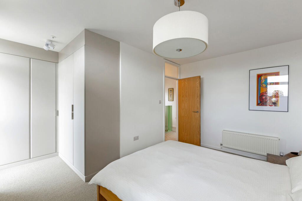 House in London - View 5