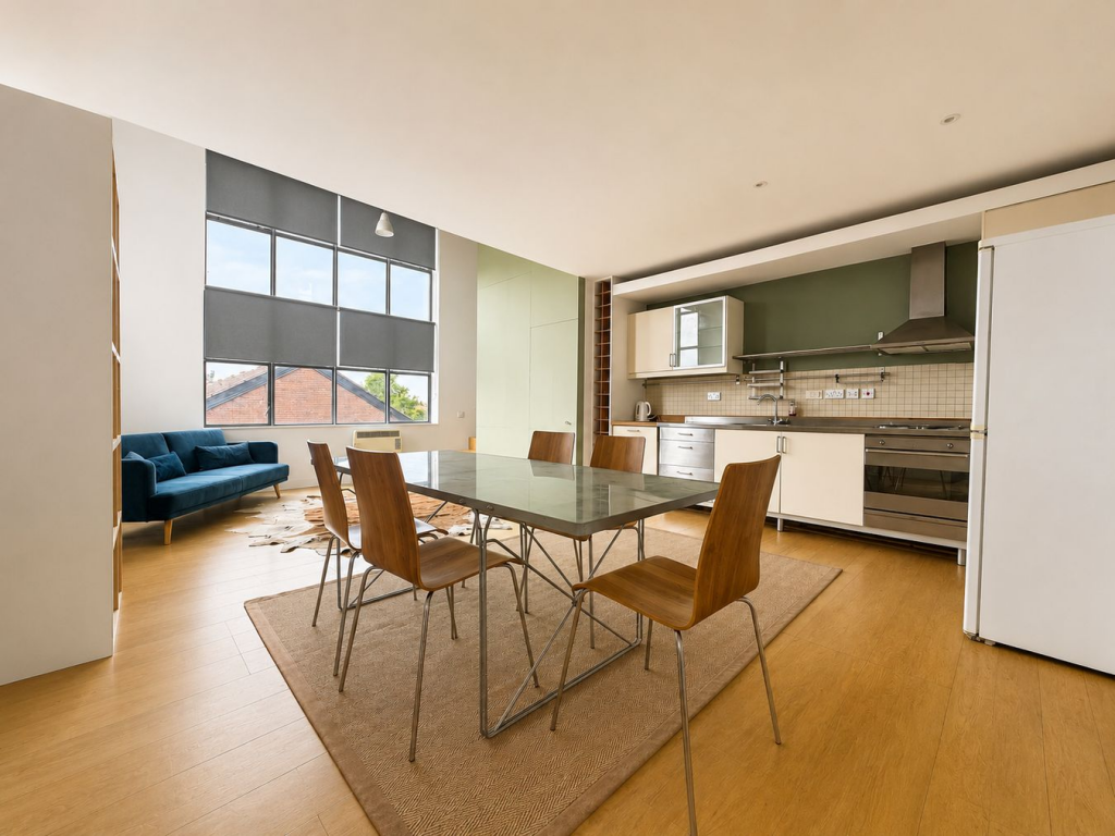 Apartment in Northampton, Semilong - More