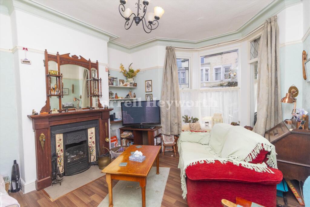 103, Clarendon Road photo 2