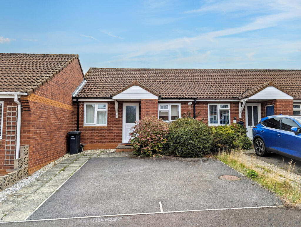 2-bed bungalow on Goosander Close, Minehead, £210,000