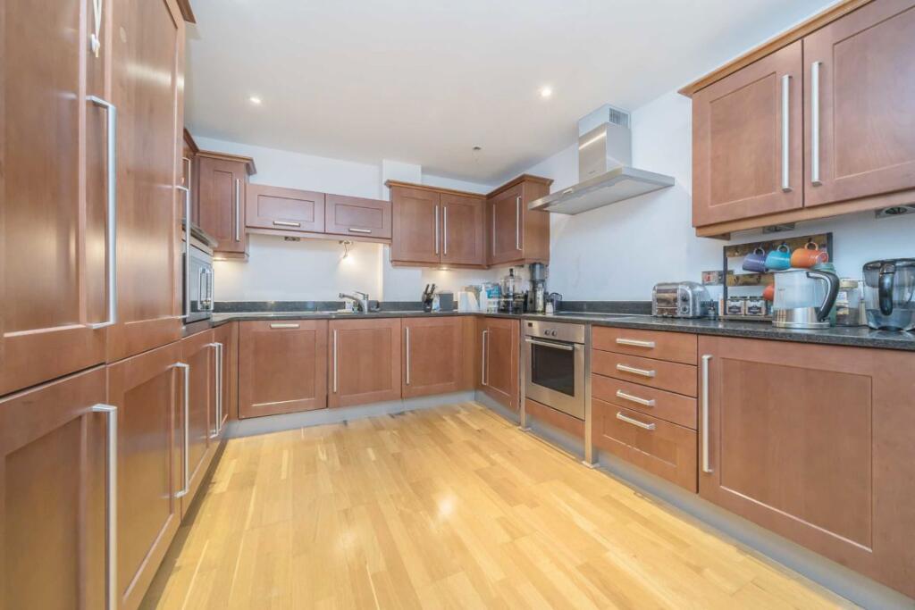 Apartment in London - View 4