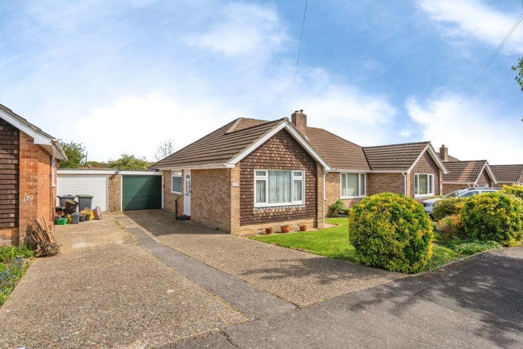 Main image of property: Cherry Tree Avenue, Waterlooville, Hampshire, PO8