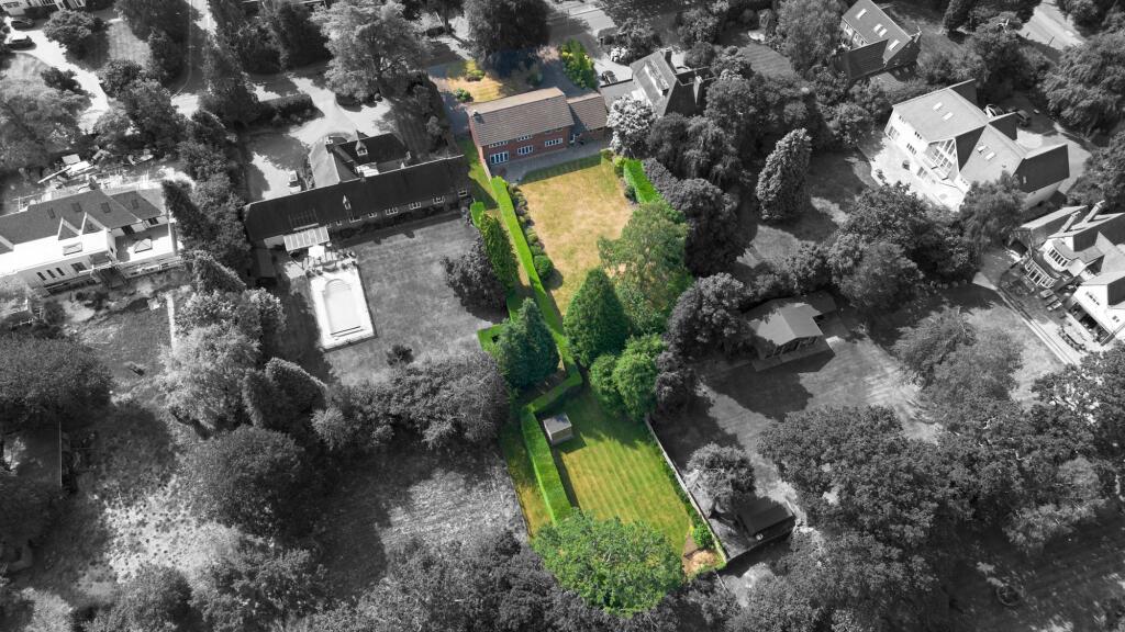 Main image of property: Jacobean Lane, Knowle, B93