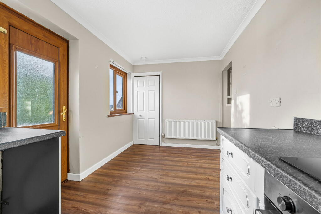 The Heathlands, Gilfach Goch, Porth, CF39 8TT photo 3
